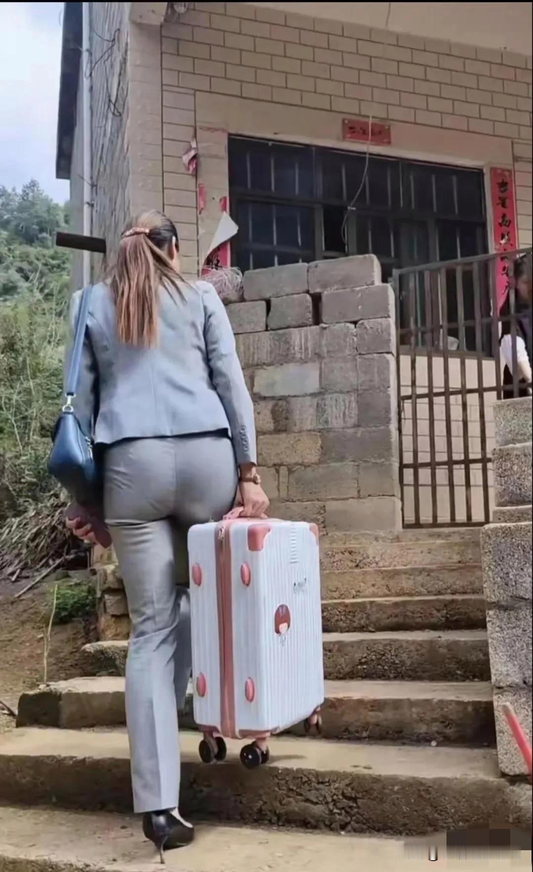 为了养家糊口，在外打拼五年终于回家了