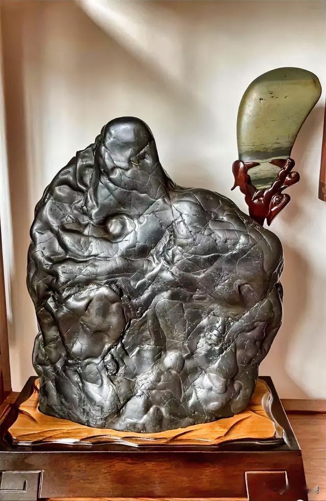 赏石 品佳作