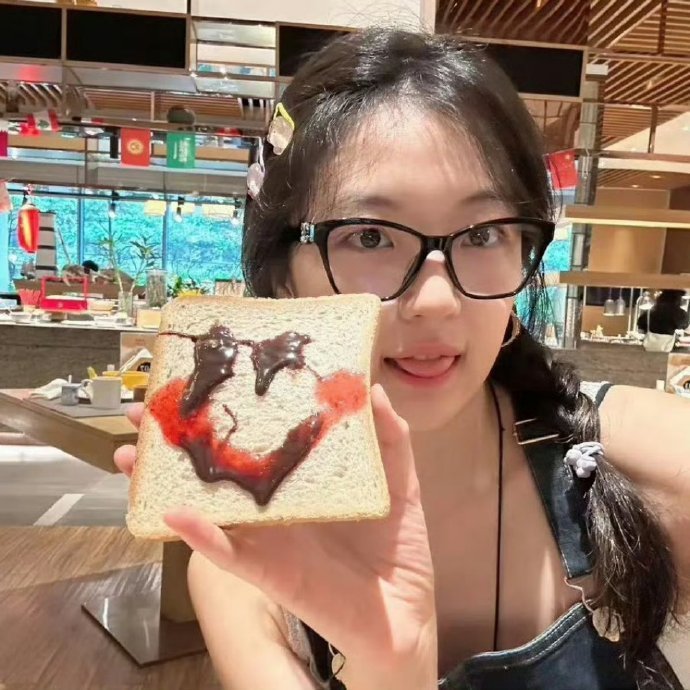 孙千🍒 ⋆💭‧₊⁺ ★ 