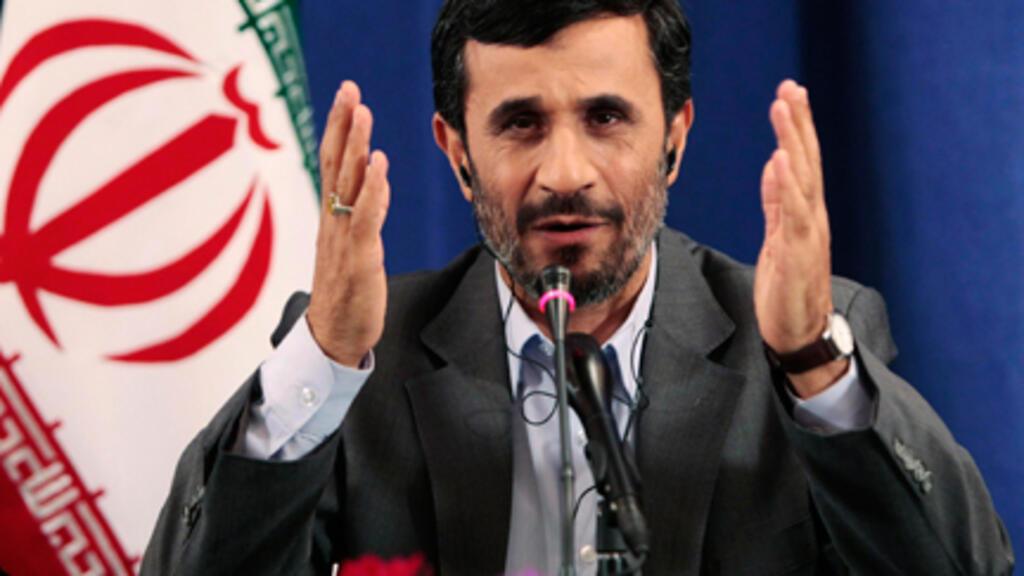 据伊朗国际电视台周二报道，知情人士透露，伊朗前总统马哈茂德·艾哈迈迪内贾德在遭遇