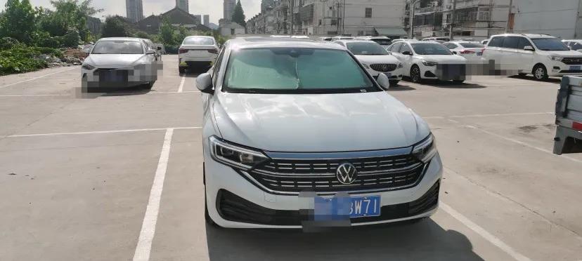 速腾2023款300TSI双离合超越版

裸车价：12.98万

🚗购车经历