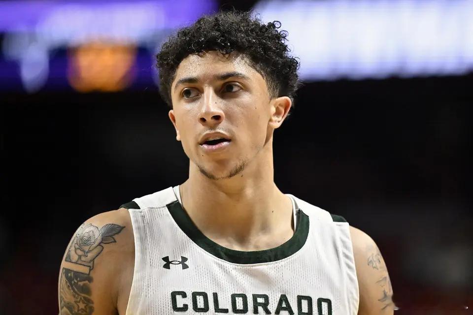 NBA夏季联赛冠军赛，国王78-83不敌黄蜂。本场比赛，国王24号秀克利福德表现