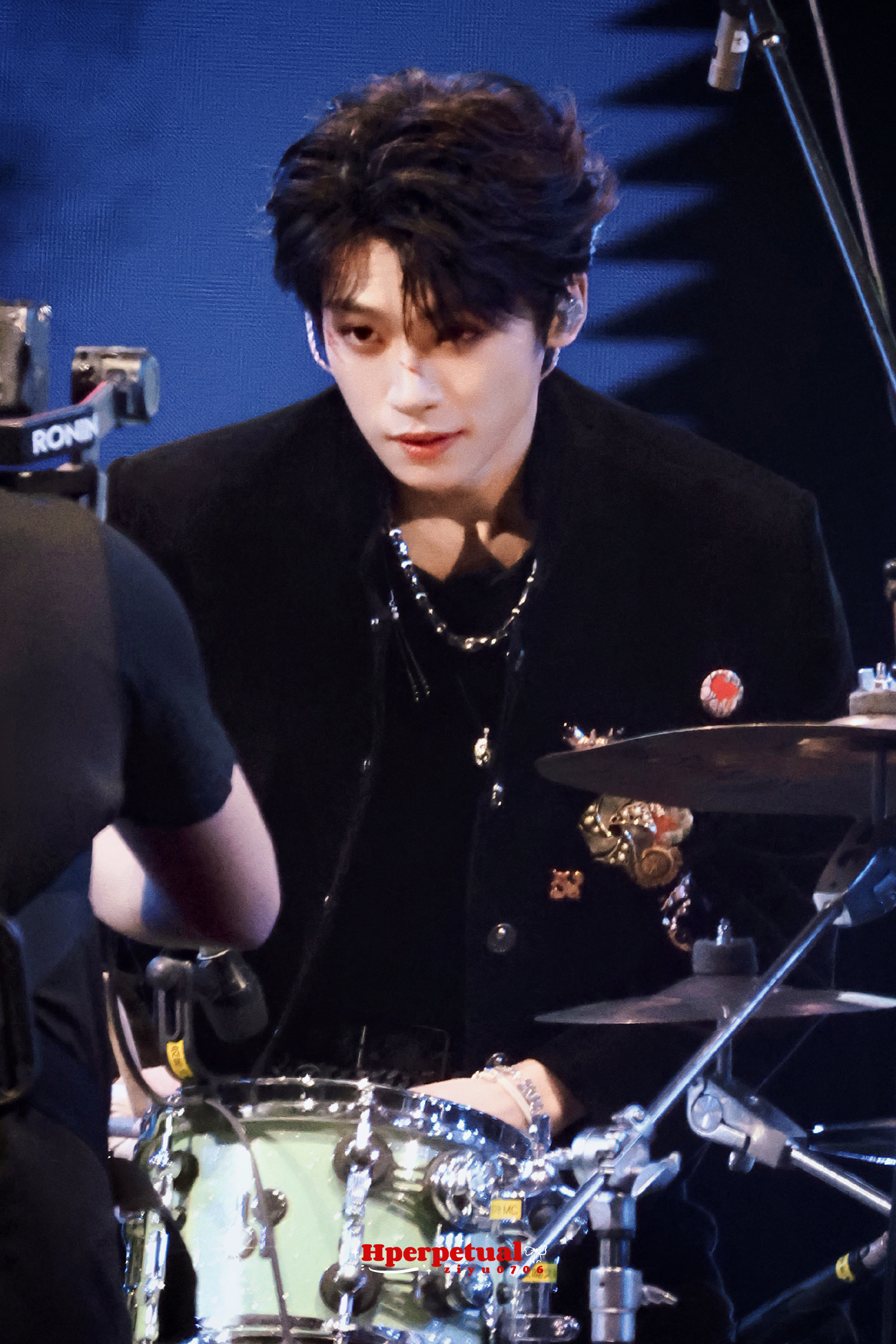 梓渝新歌下一页首秀zygismow全球代言人梓渝 梓渝你出现在我的世界面让我的世