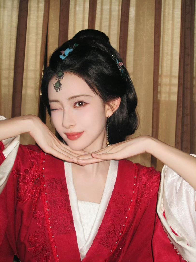孟子义看到网传瓜邀请何与演百花杀 没想到编瓜也能成真了 哈哈哈哈哈没想到何与的《