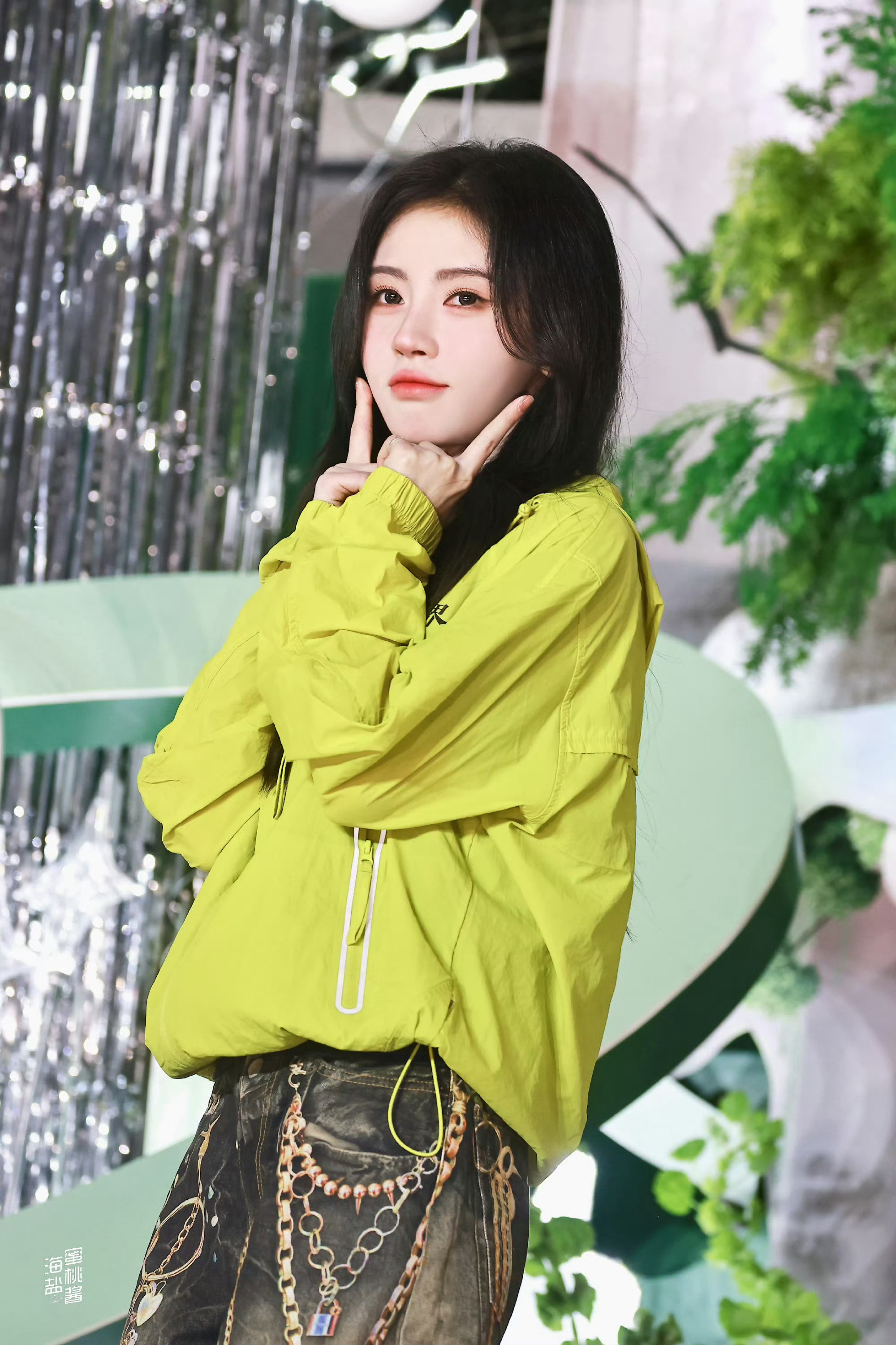 鞠婧祎 jjy鞠婧祎苏绿夏 jjy鞠婧祎万花世界 “云舒霞卷不似斑驳掠影 碎月拼