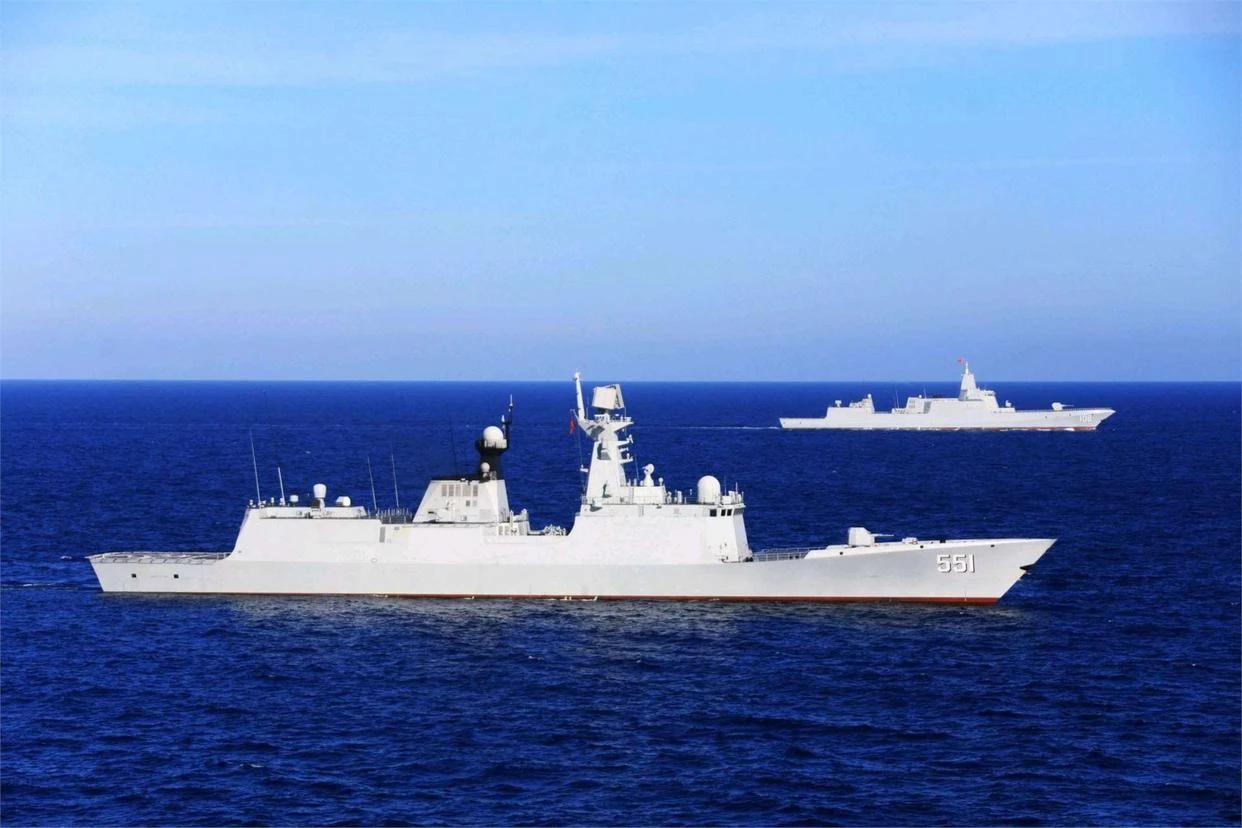 不知道美国和菲律宾是吃了多少安眠药，做出“击沉中国航空母舰”的“美好大梦”。

