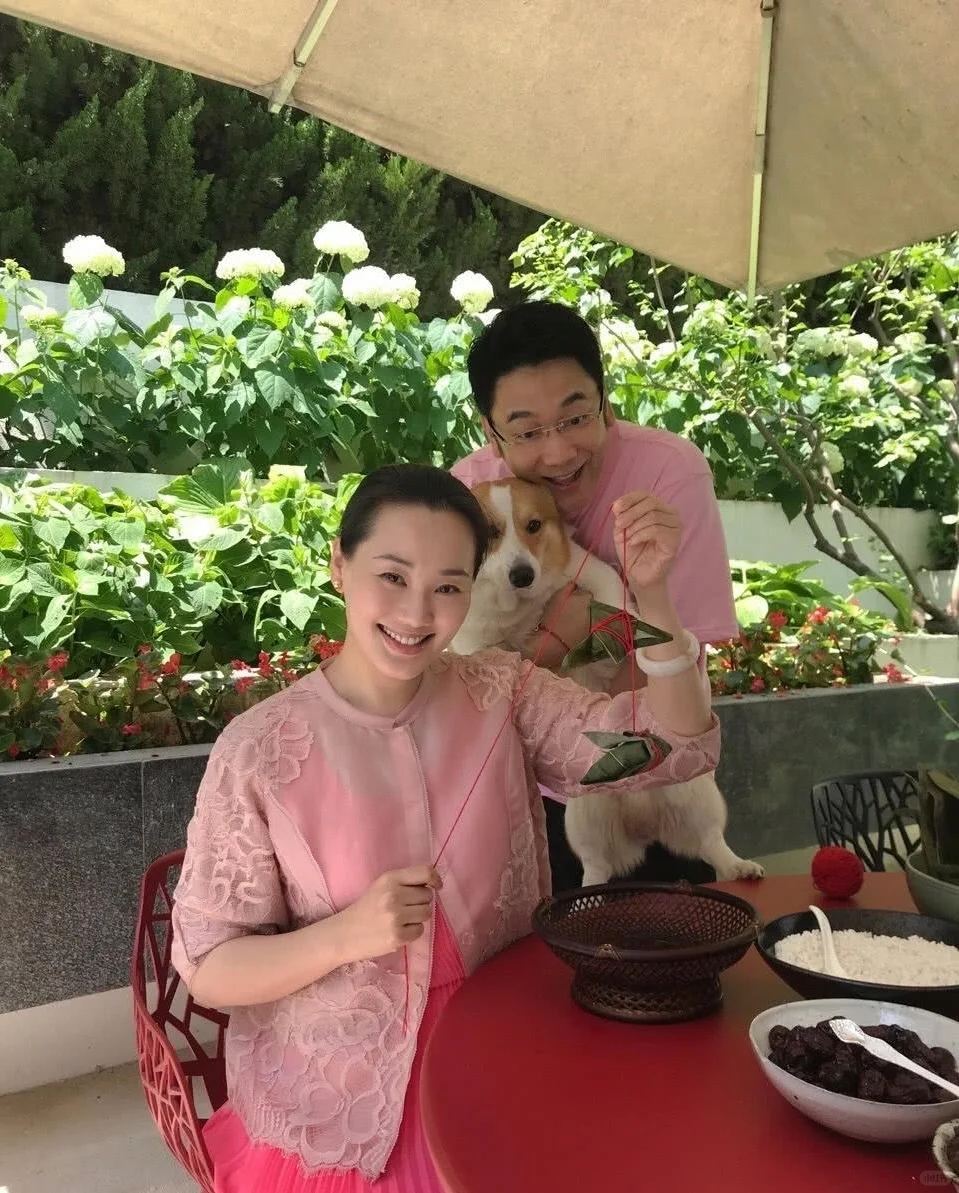 林依轮老婆52岁真看不出啊！