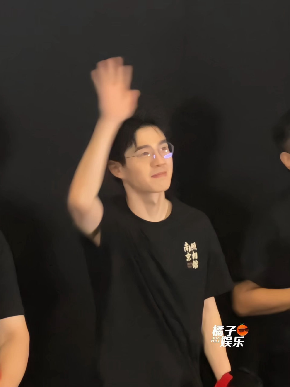 在找提问记者的刘昊然 ​​​