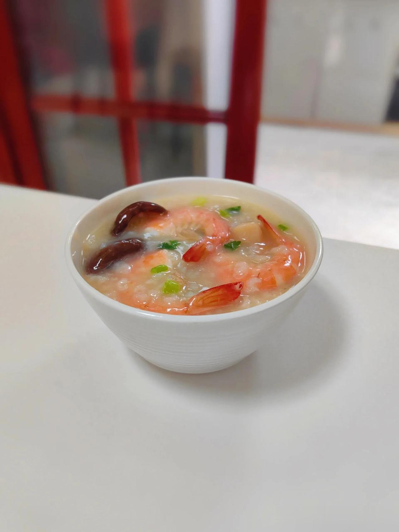 养脾暖胃  鲜虾瑶柱瘦肉粥
爱喝粥的小伙伴一定要试试这款【鲜虾瑶柱瘦肉粥】，味道