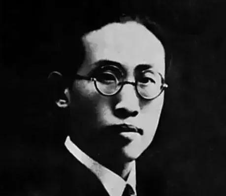 1933年12月3日，“清华四子”之一的诗人朱湘给妻子买了她爱吃的糖，妻子吃了之