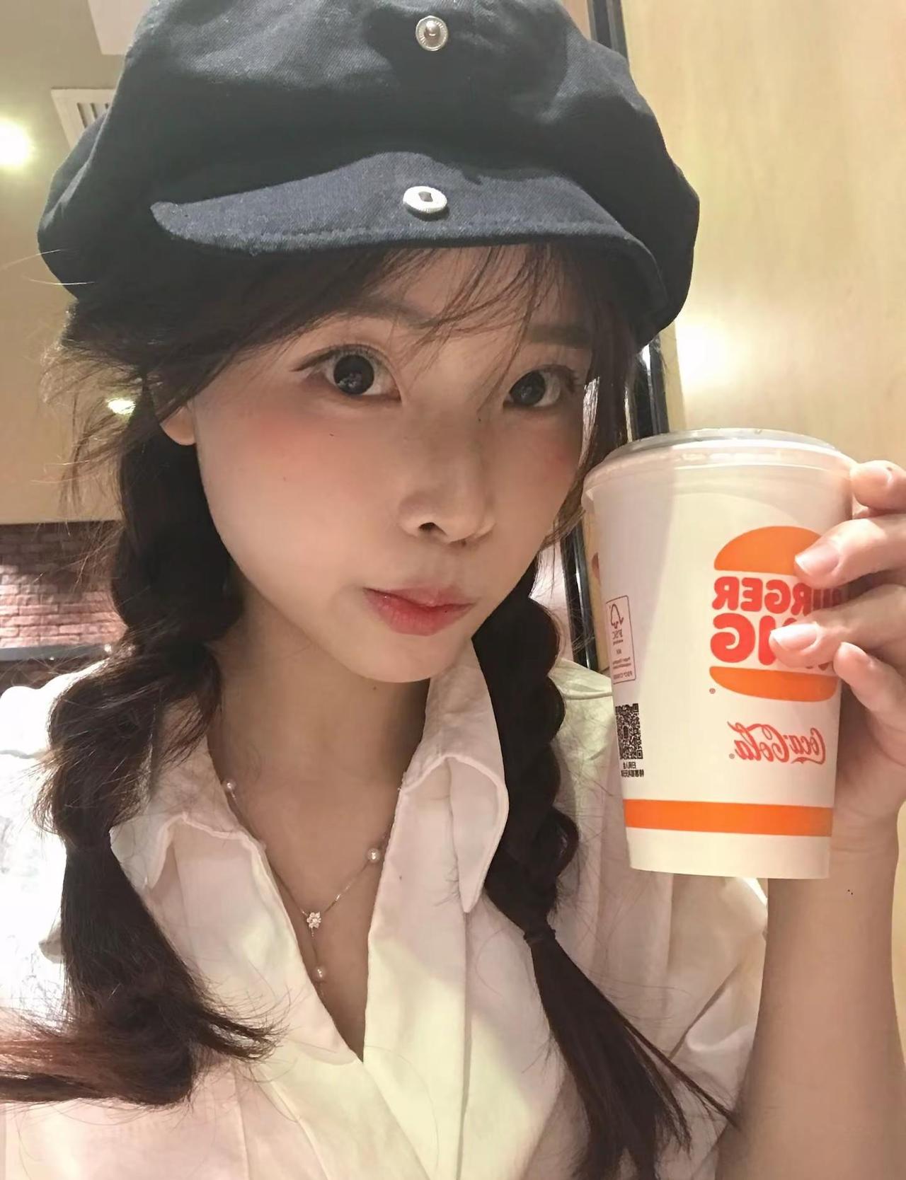 汉堡王我们以后每天都见面好吗๑´༥`๑高甜韩妹 韩系穿搭 夏日穿搭 ins氛围感