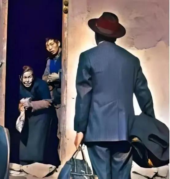 1987年，72岁的台湾icon老兵王德耀，背上行囊，回到了阔别38年的舟山ic