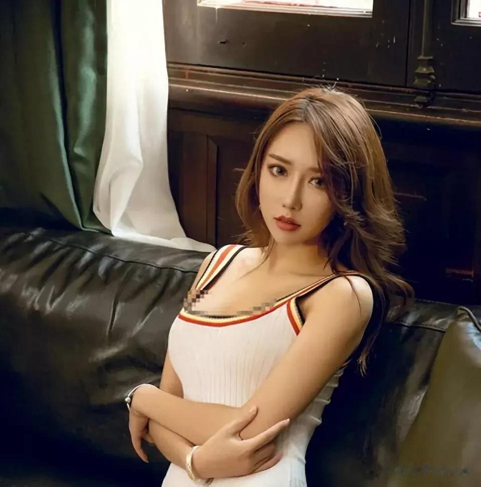 有人说，婚姻就像一座围城。越是羡慕城外的风景，越是觉得城内的布局不堪入目。湖南一