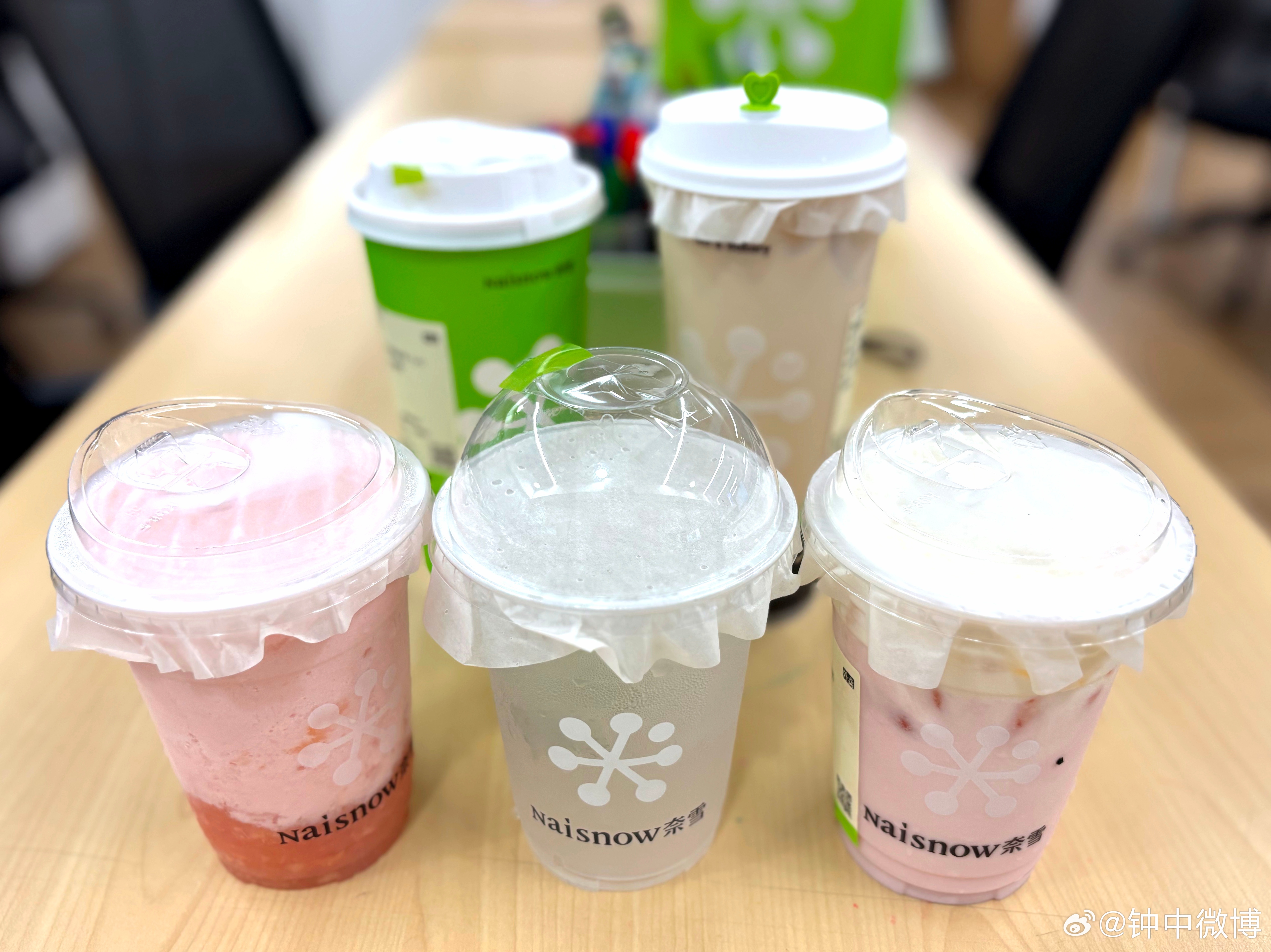 交图之前冲刺阶段的项目组集体加班误餐由我个人来买单是我们团队的“优良传统”，吃好