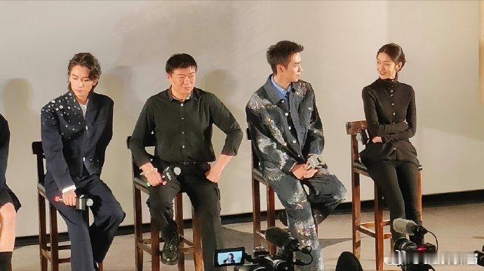 孙千纠正发音，笑到捶地 剧组活人属性太圈粉开播必须锁死大生意人把我的期待值都拉满