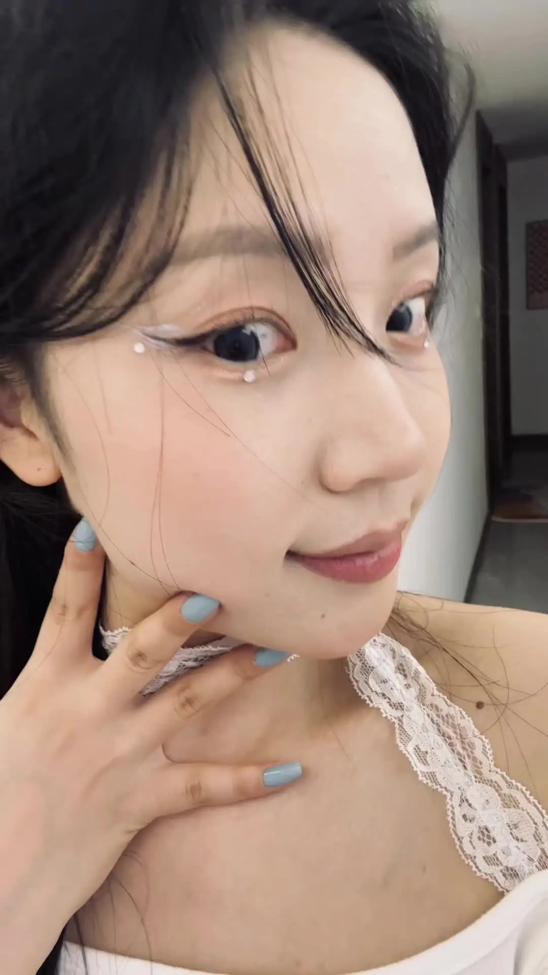 原相机live iphone原相机 能扛住原相机质感妆容 原相机的自己...