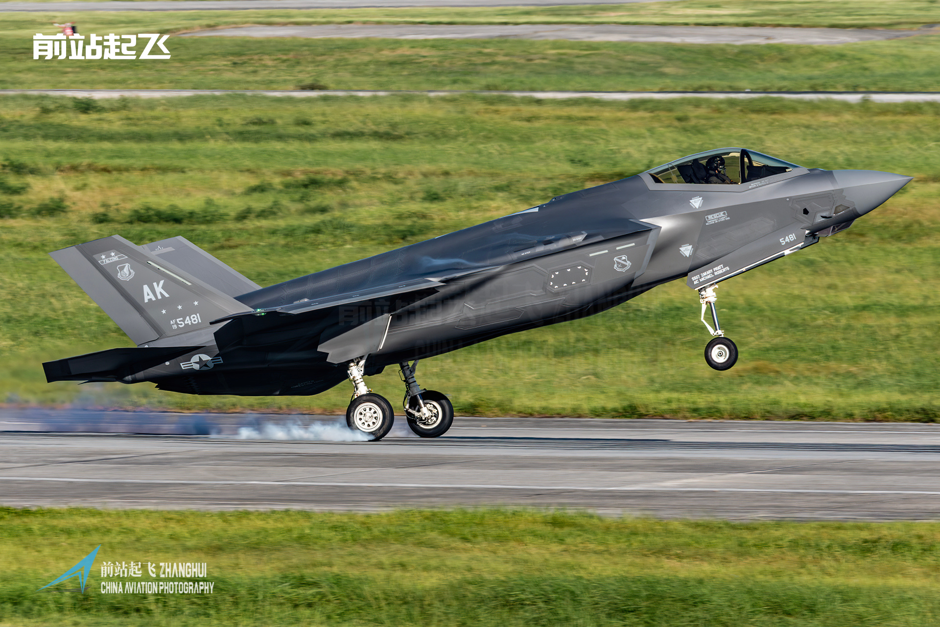 2026新加坡航展明显看得出现在拍飞机越来越困难了，今年的新加坡航展似乎到现在还