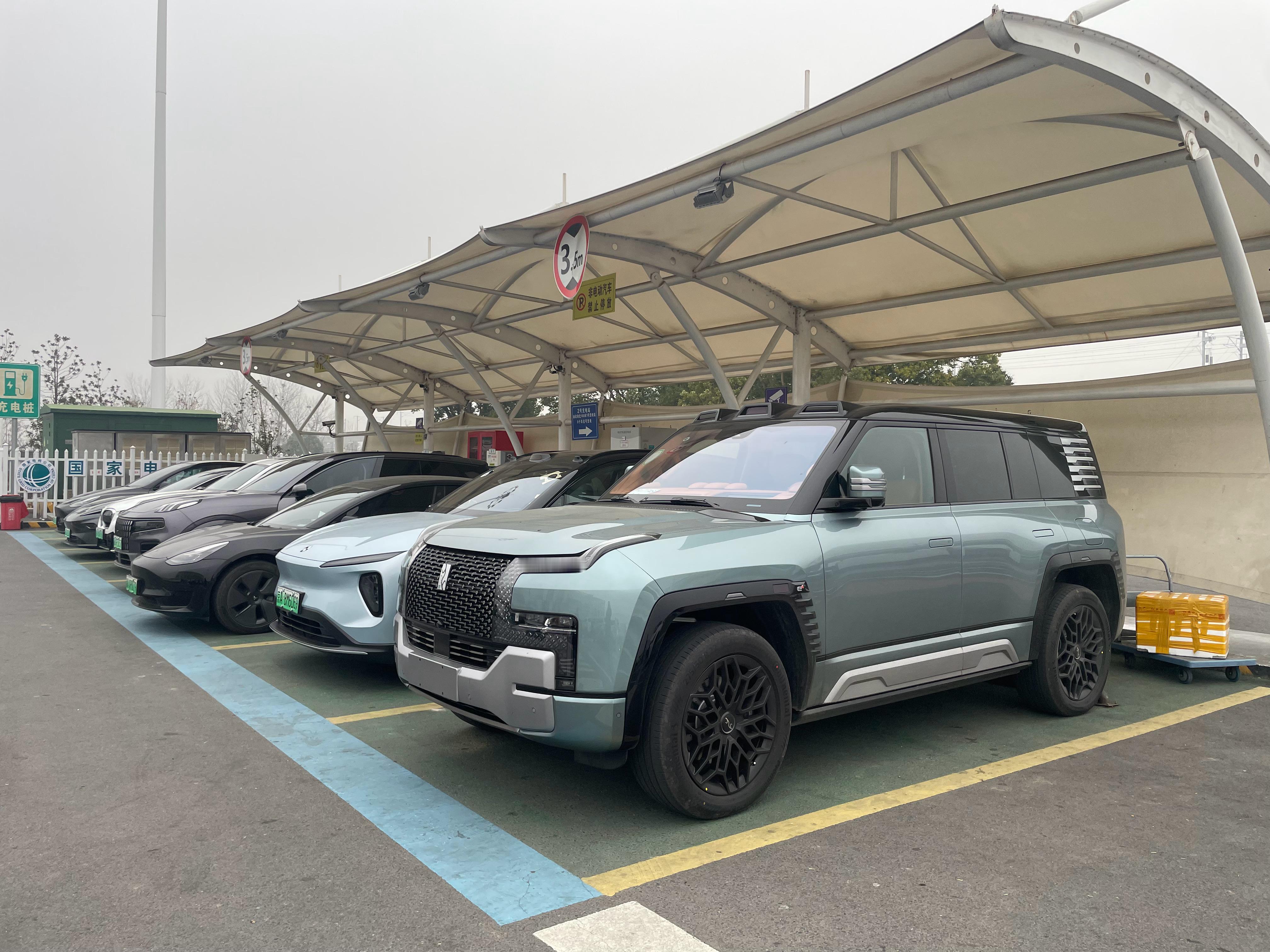 充电偶遇仰望U8私家车[鼓掌][鼓掌][鼓掌]  ​​​