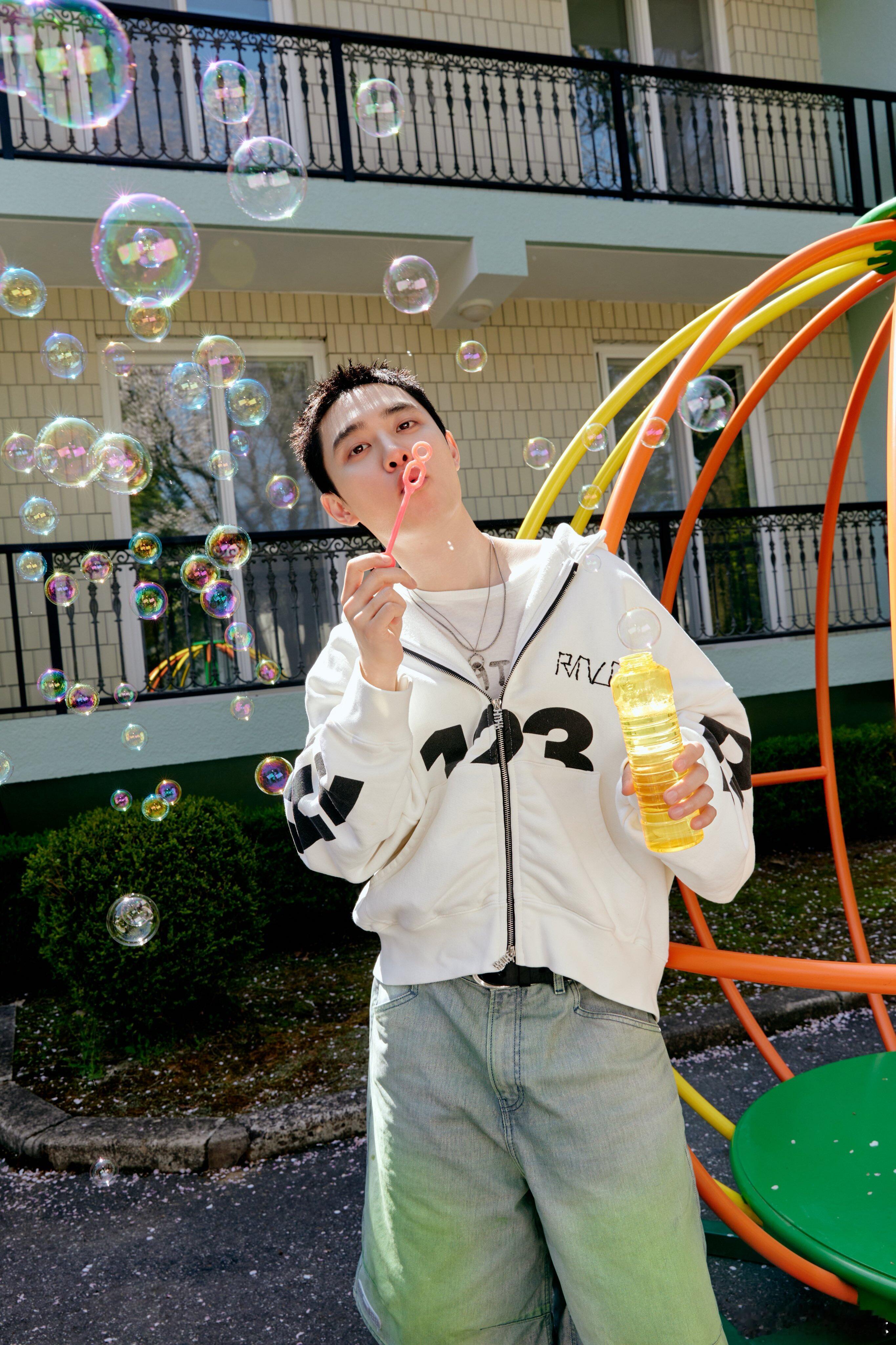 EXO初雪解冻中 天知道我到底有多么的喜欢这一首初雪，每年冬天必循环 ​​​