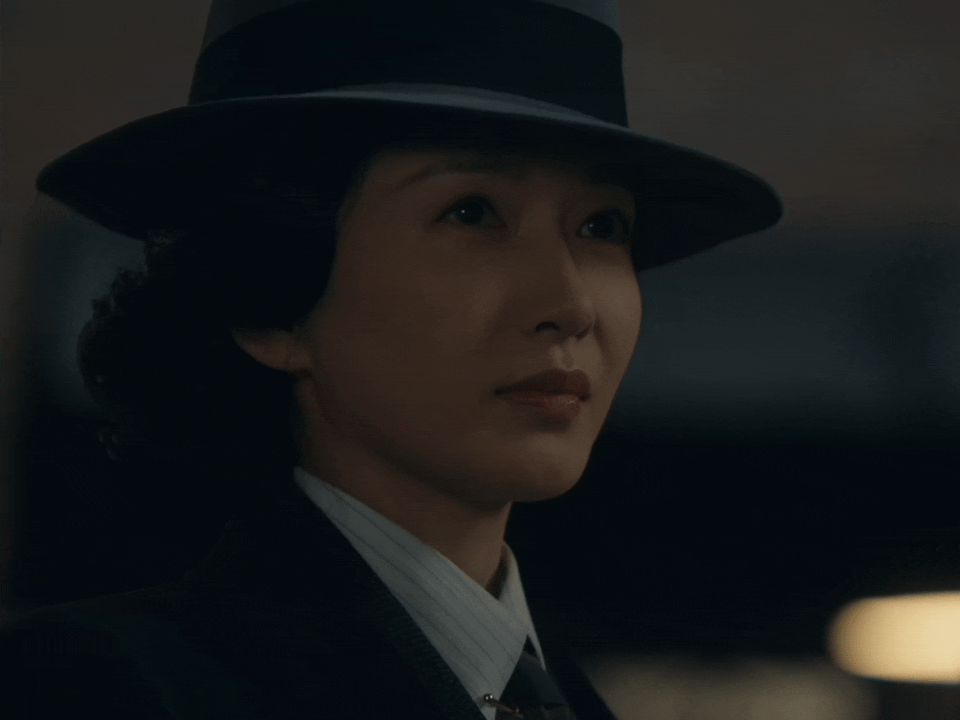王漫妮杀回上海滩了 同样的上海，却是两种截然不同的人生境遇，王漫妮求生存，苏门掌