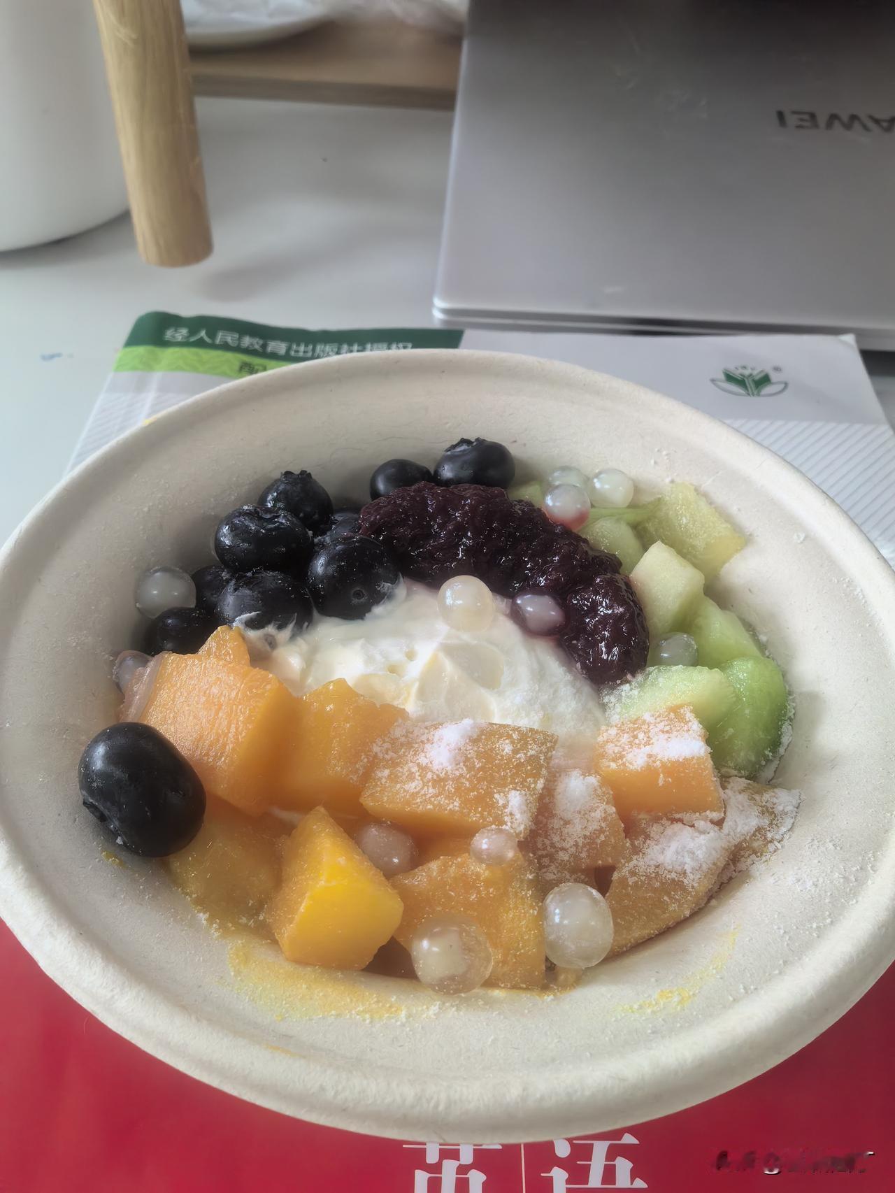 被迫在办公室吃着午饭，想起4个字：“执者失之”。

已经忘了是在什么书中看到了的