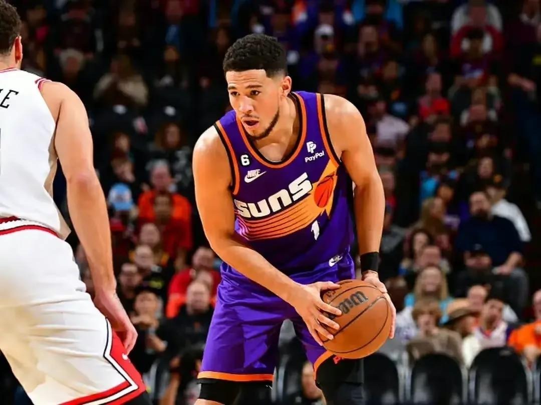 科比是13顺位被选中的，盘点13顺位的全明星球员：
1、扎克·拉文（2014年选