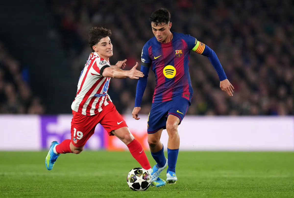 巴萨0比2马竞欧冠1/4决赛首回合，巴萨主场0-2负于马竞，球队遭遇重创。更让巴