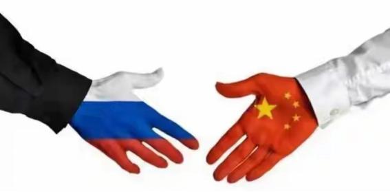 “晚一秒就万劫不复！中国该立刻向美国低头，交出发展权才能保命！” 很多人现在再回