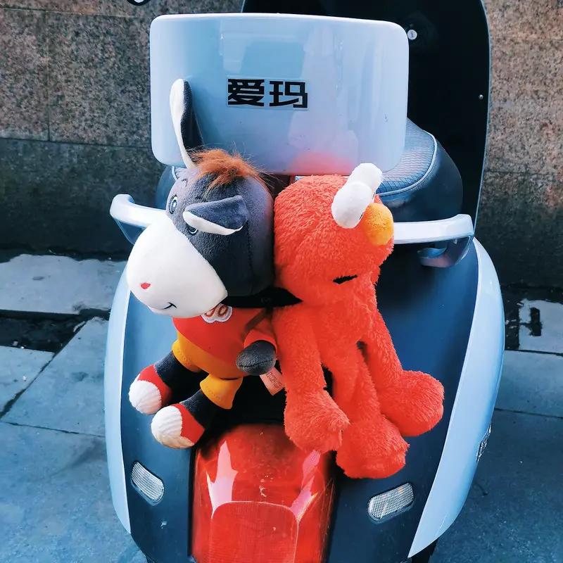 油价大涨，股市暴跌，而它们却涨停了？
今天超过5100个股深绿，中位数-5.63