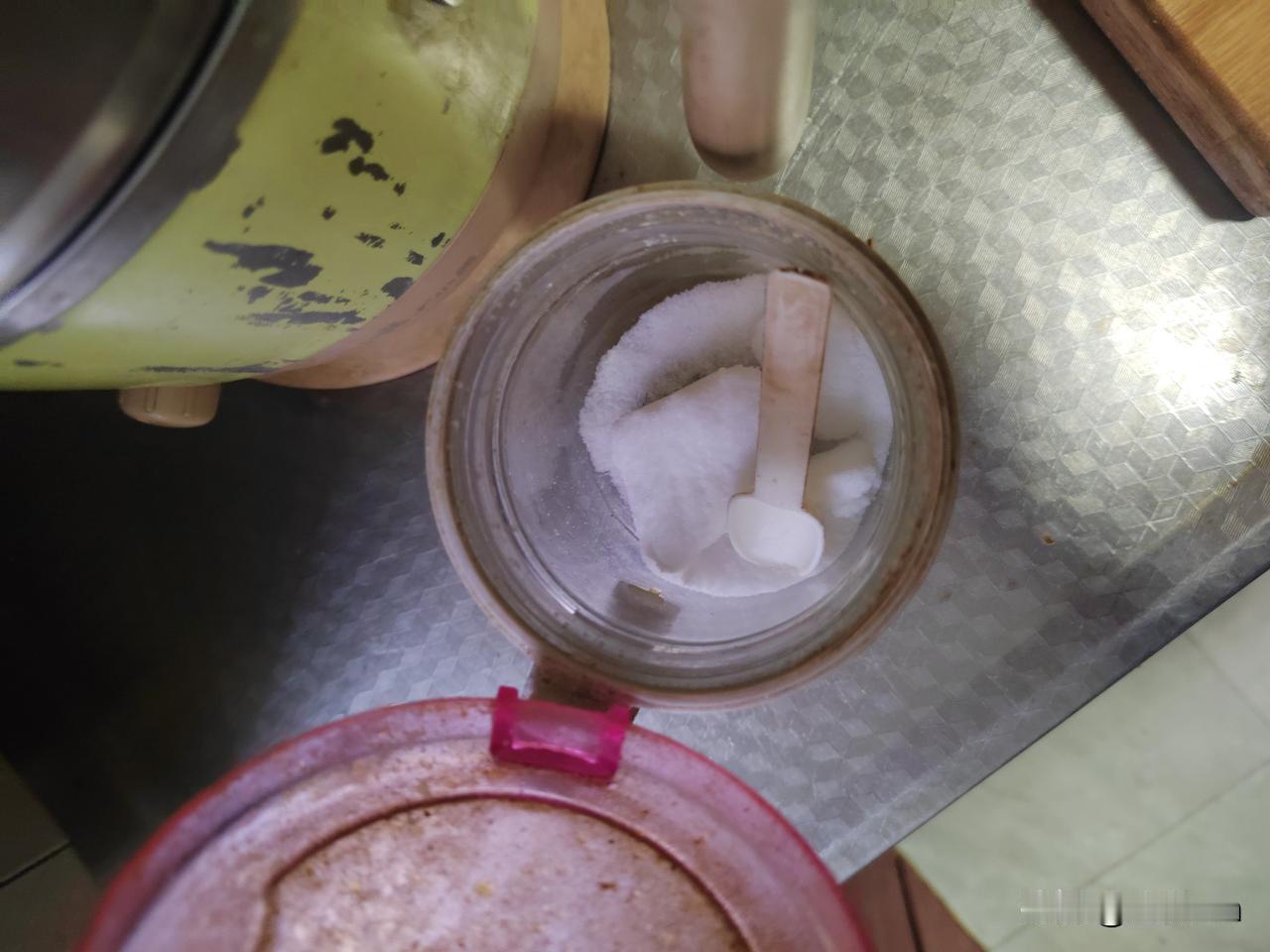 给大家说两件事，非典时候买的盐，终于吃完了，现在开始担心盐涨价了，非典的时候，还