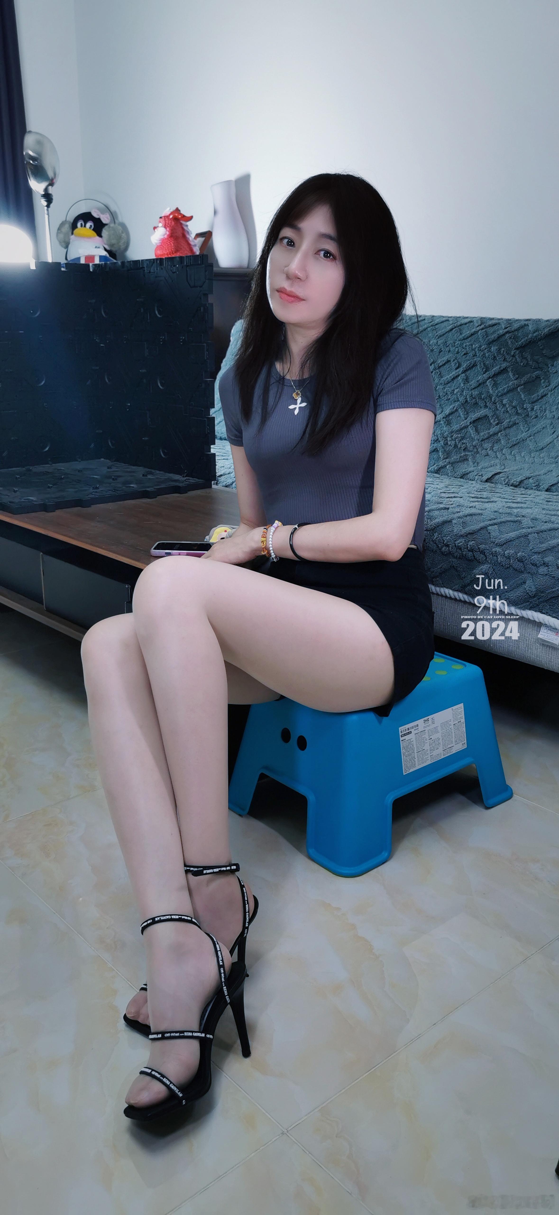 #怕冷星人穿衣互助会[超话]#明天做点什么呢！[月亮]#今天穿什么##大长腿# 