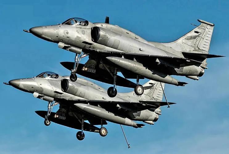 美国总统特朗普11月29日在社交媒体发文称委内瑞拉上空及周边空域应被视为“完全关