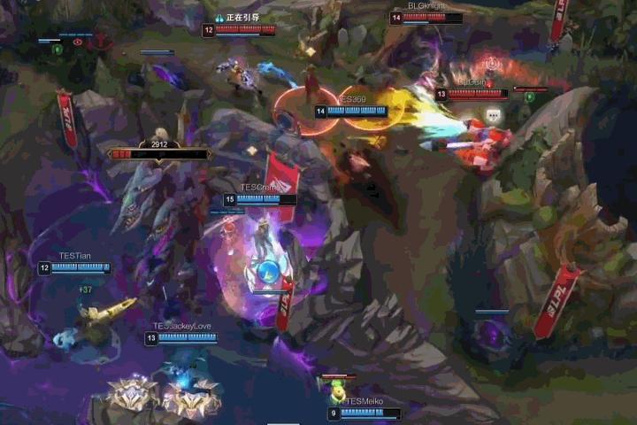 虽然TES拿了大龙，但这波BLG还是打回来了，又拉扯了一波#BLG对战TES# 