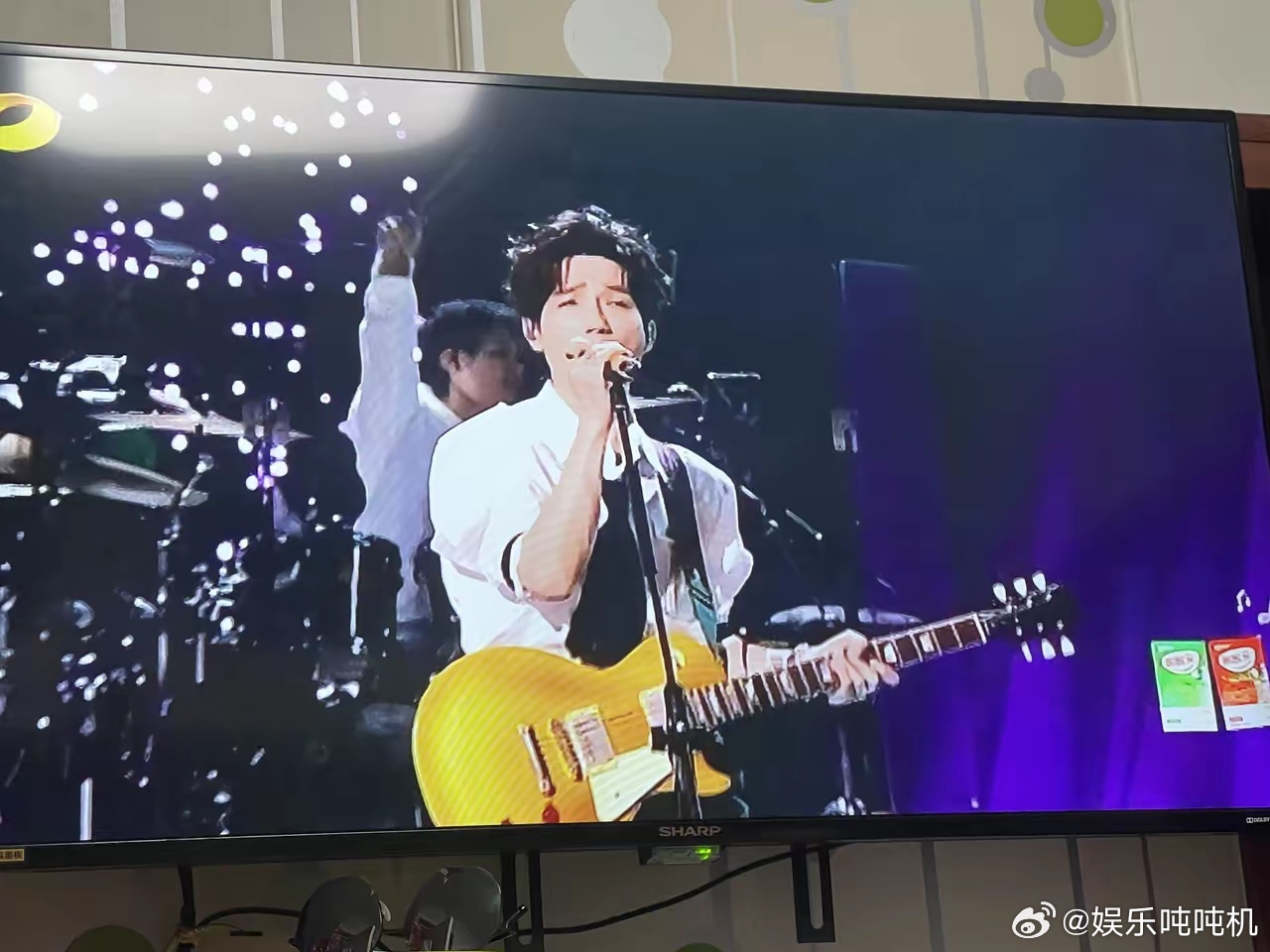陈楚生是会唱歌的​今天来说说上周五歌手节目中陈楚生唱的那首小情歌。​之前很喜欢吴