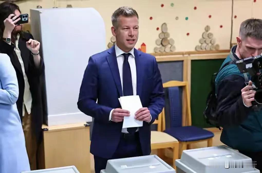 匈牙利新总理硬刚欧盟：国家利益面前，面子不值钱！  

欧盟这次又被现实狠狠打脸