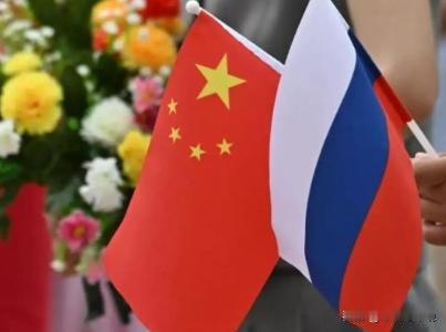 俄罗斯再这样被耗下去，会不会亡国？亡不亡国的，我不知道。但 泽连斯基 多撑一天，