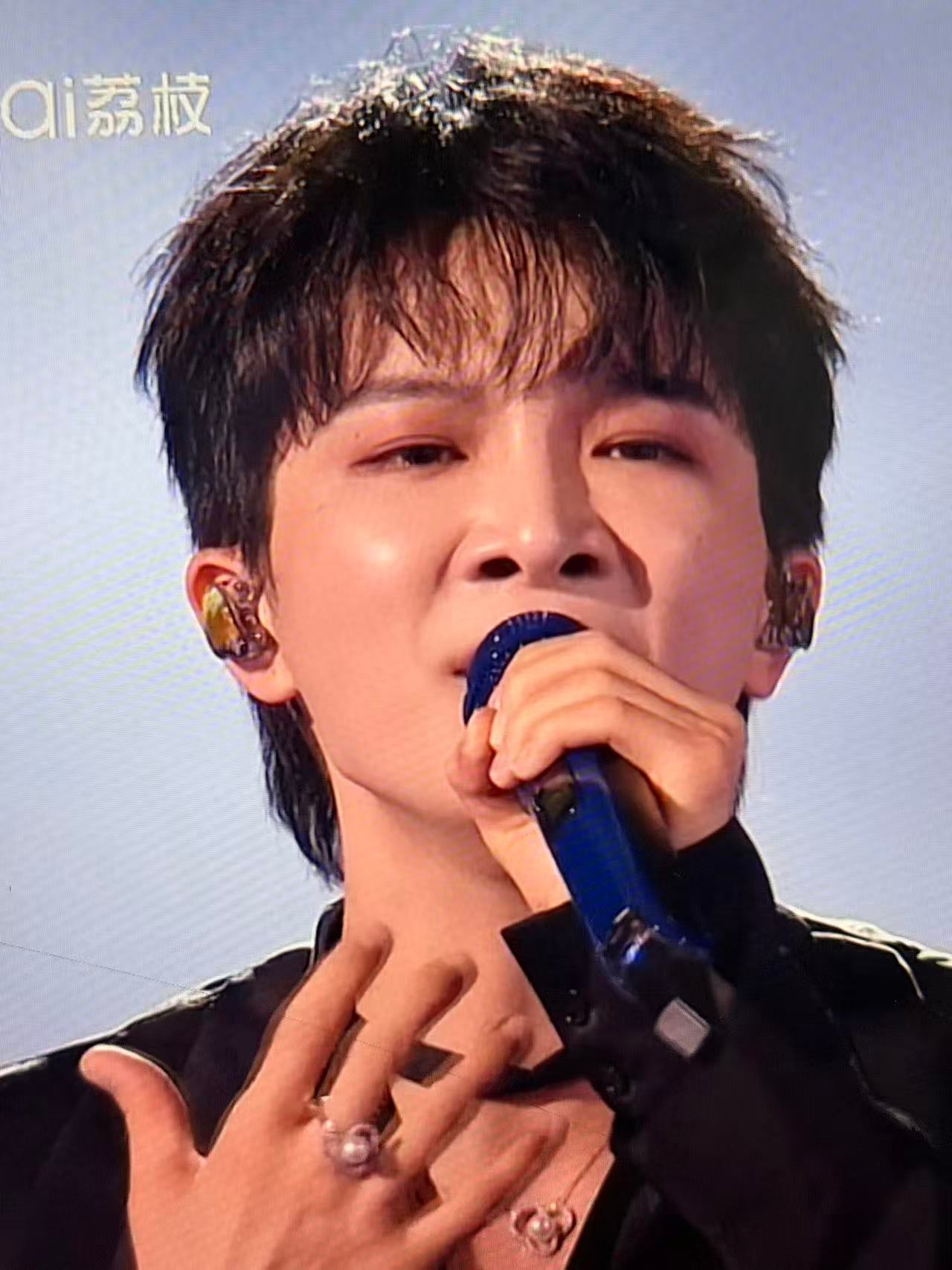 周深神的嗓音周深用嗓音净化2025周深用嗓音净化2025，妈妈神，