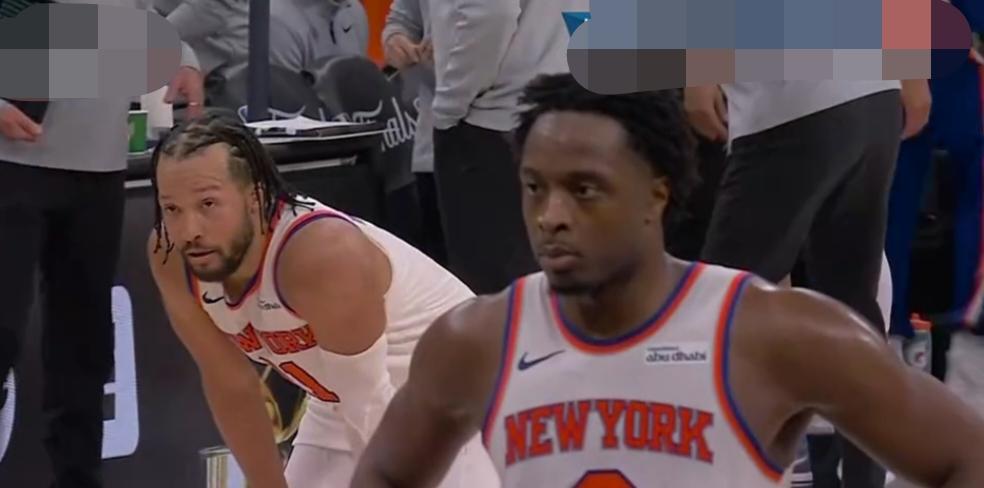 文班亚马关键失误葬送比赛，NBA总决赛第一场尼克斯14分大逆转以105:95战胜