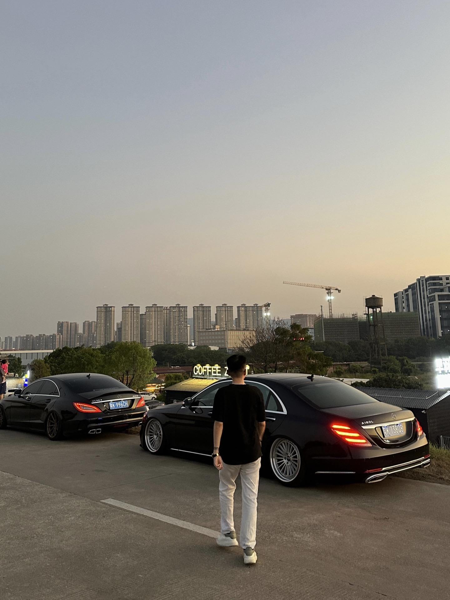 我发誓你接受别人的那刻起 你的世界不会再出现我的痕迹