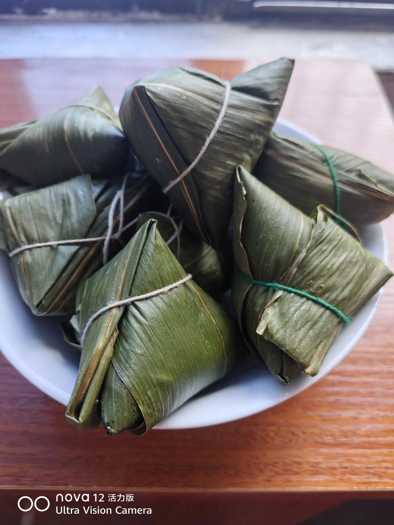 迎端午粽香纳福戳这里，一起领红包>粽香纳福迎端午！今天吃粽子！昨天陪家人去超市买