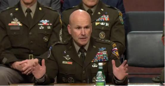 美军已烂到根！
 
战争部长赫格塞思密召千名将军，不谈战术，不谈装备，竟然要集体