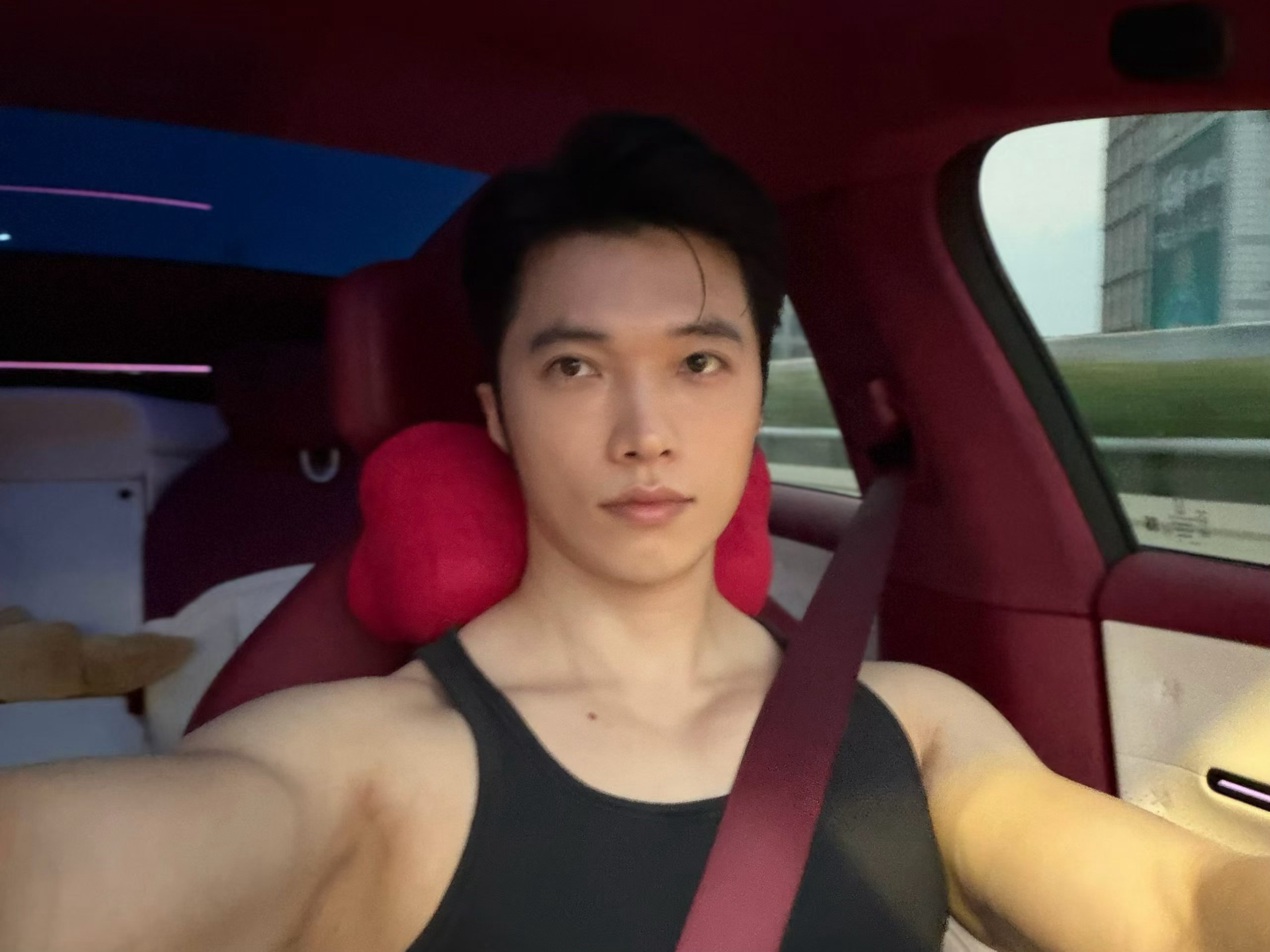 最简单的事是坚持，最难的事还是坚持。 ​​​