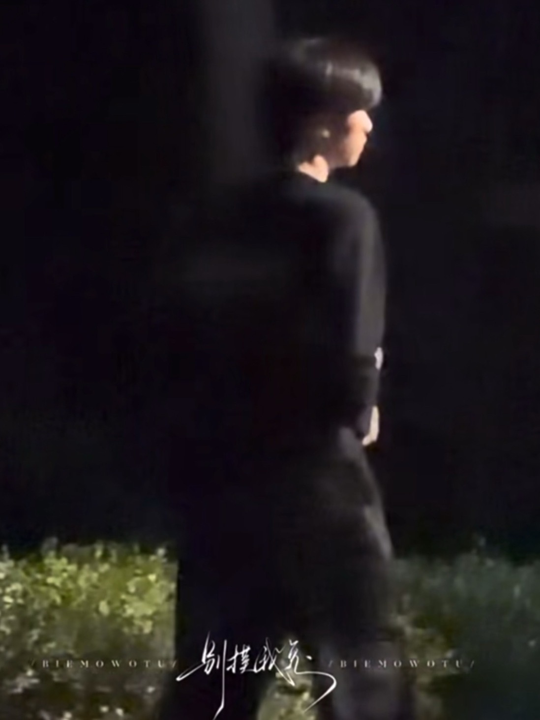 拿着电脑出现的走哪都不忘编曲 好乖啊🫳 