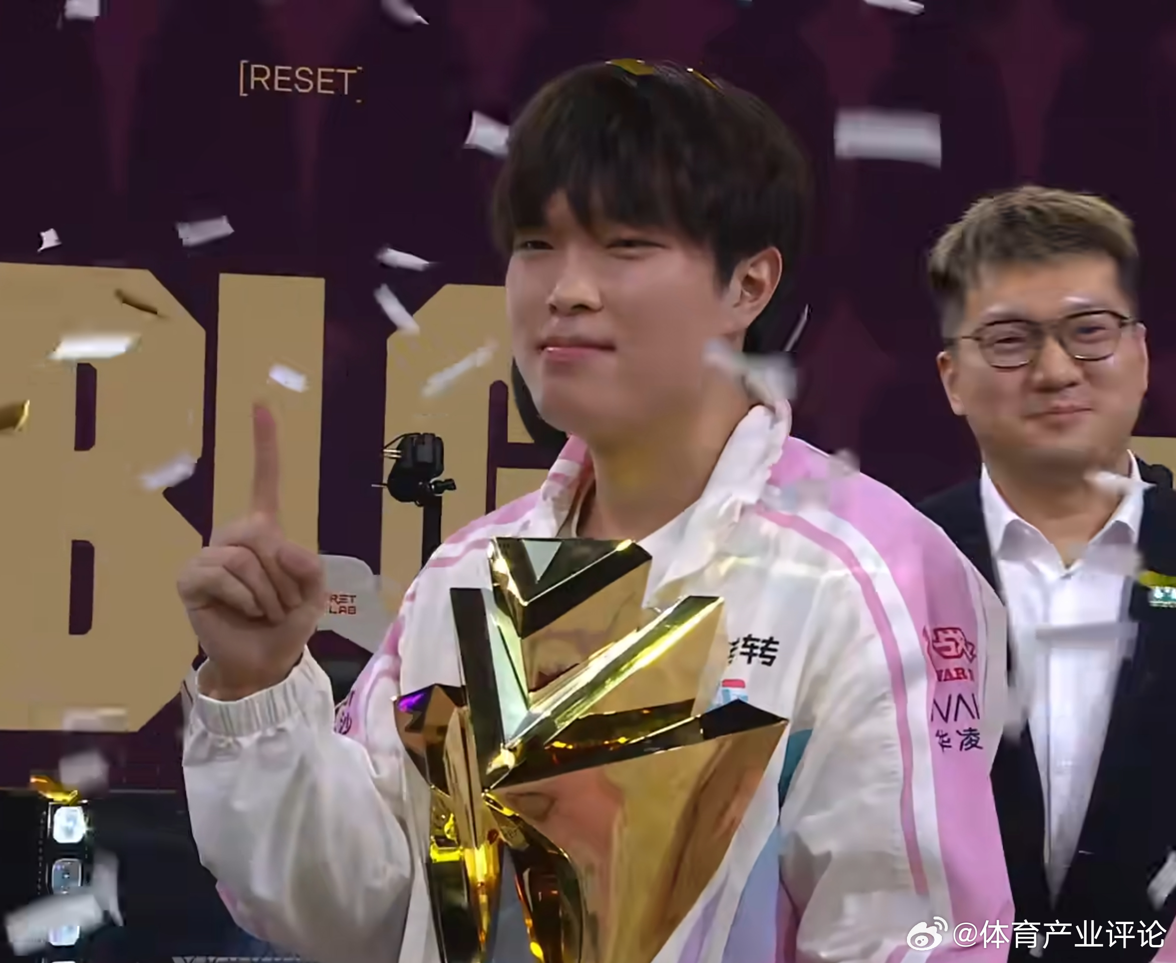 Bin哥世一上世一上☝️g2对战blgBLG夺冠