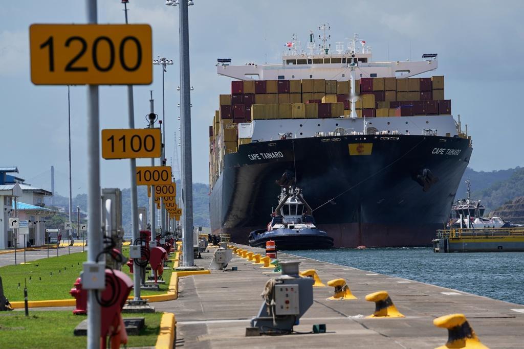 400万美元买一个“插队”名额？
霍尔木兹海峡被封，巴拿马运河吃到饱！
受202