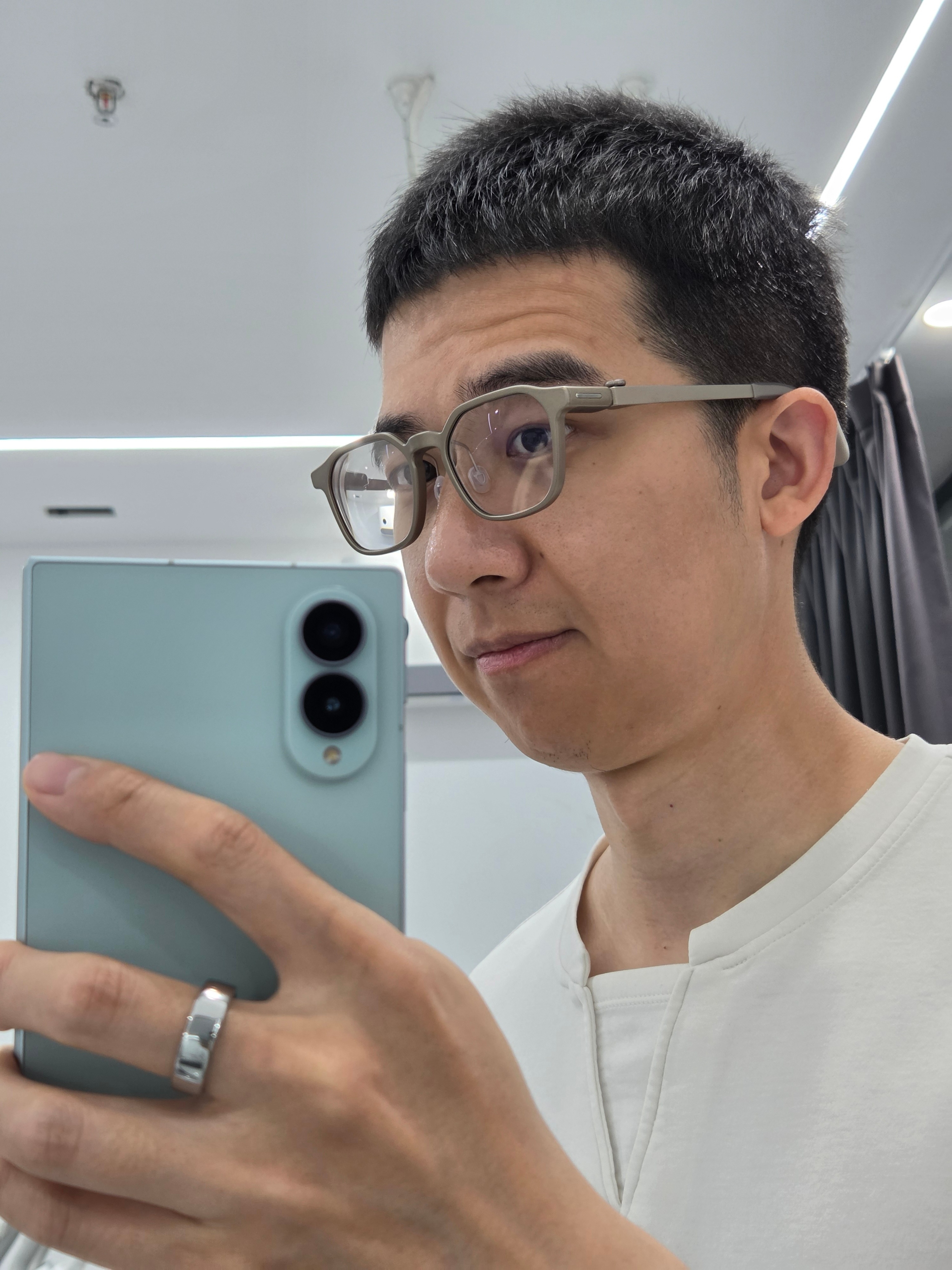 试试一个还没发布的新眼镜