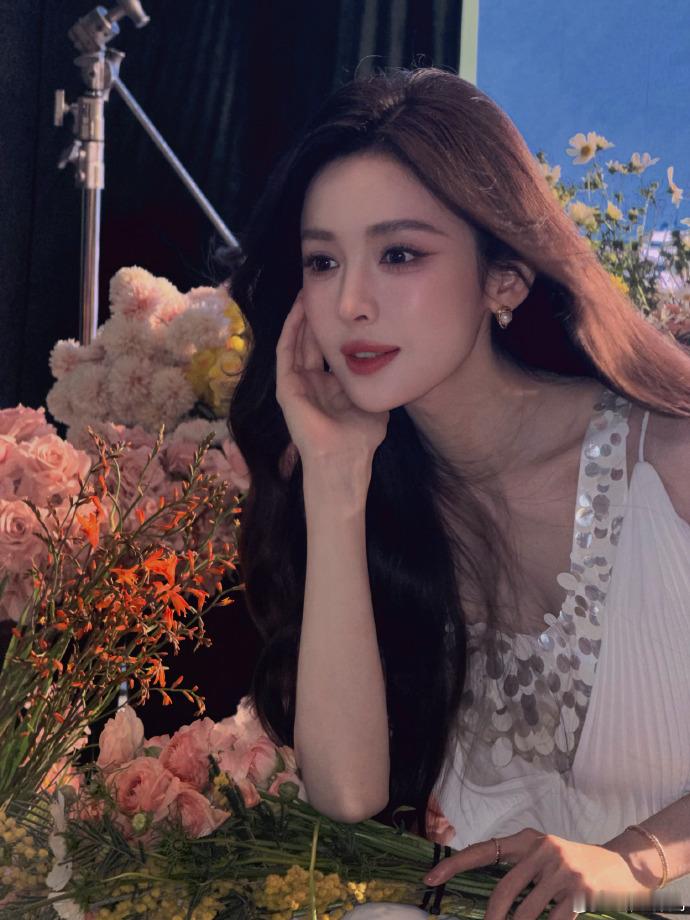 娜扎早期 经济上升期的美 重温娜扎早期真的被美到失语✨！经济上升期的她状态干净又