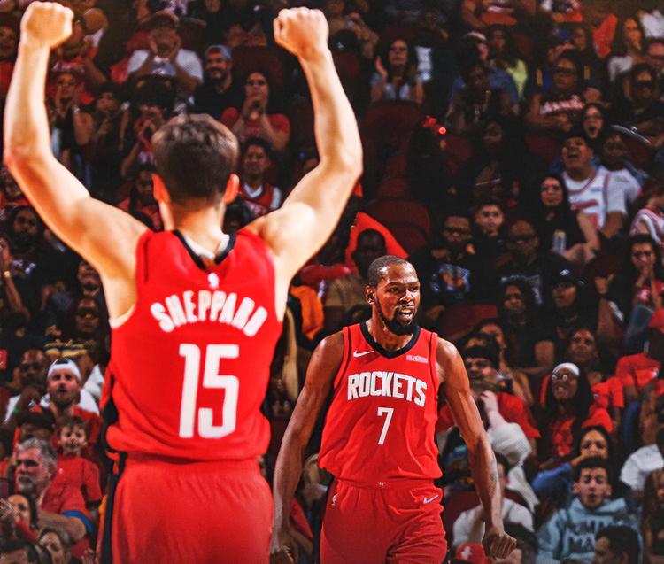 哈登：杜老大，你这是好不容易吃顿饺子啊？竟然0失误？而且他们竟然不包夹你？？？