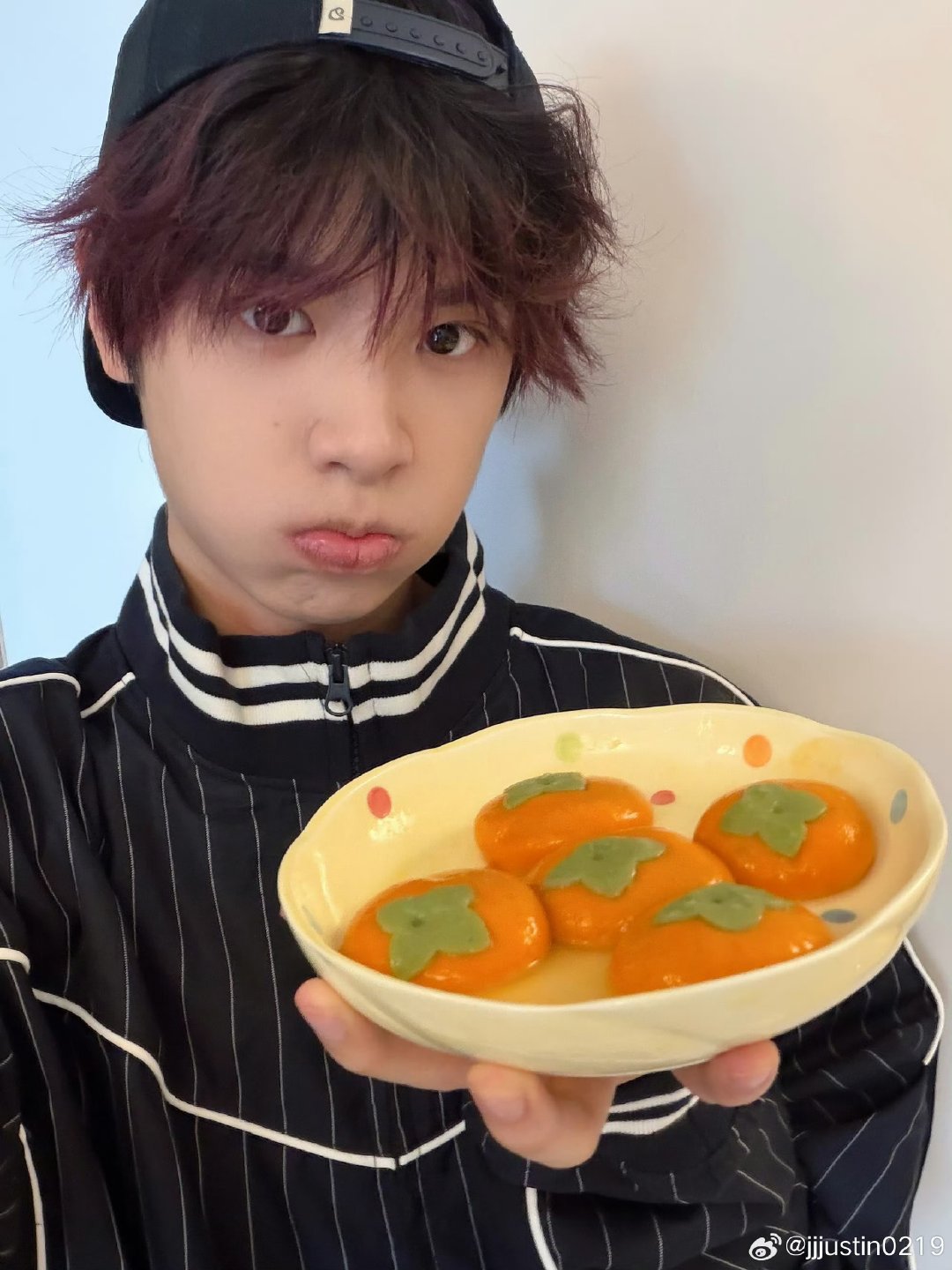 黄明昊自己煮的汤圆黄明昊元宵节晒汤圆黄明昊自己煮的汤圆，真不错 