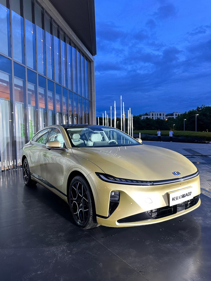 长安启源A07长安启源A07作为中大型后驱轿车，颜值与实力兼备。溜背车身搭配无边